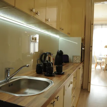 Budapesteasyflat Basilica Lux Βουδαπέστη
