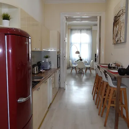 Budapesteasyflat Basilica Lux Διαμέρισμα