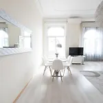 Budapesteasyflat Basilica Lux *