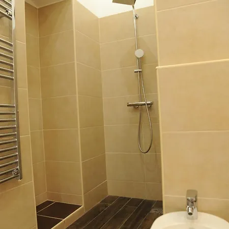 Budapesteasyflat Basilica Lux Budapest