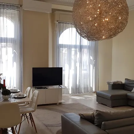 Budapesteasyflat Basilica Lux *