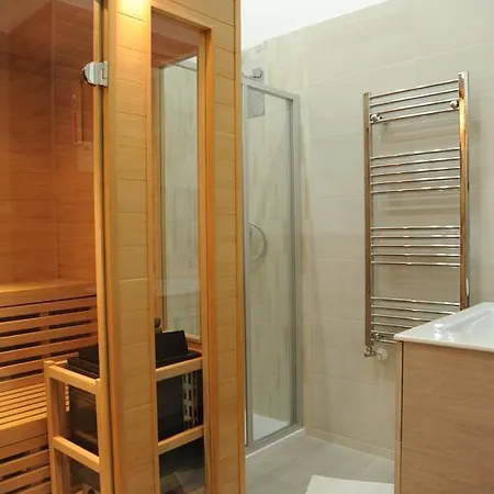 Budapesteasyflat Basilica Lux Apartman *