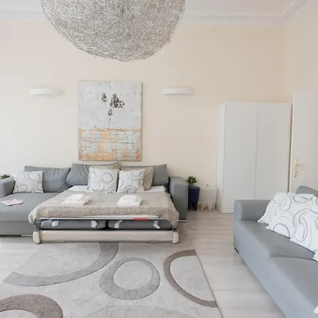 Budapesteasyflat Basilica Lux * Budapest