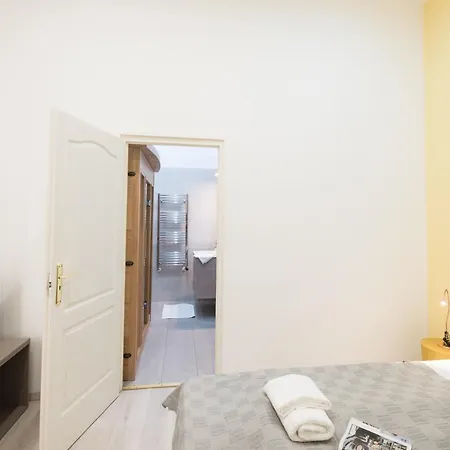 Budapesteasyflat Basilica Lux Apartment *