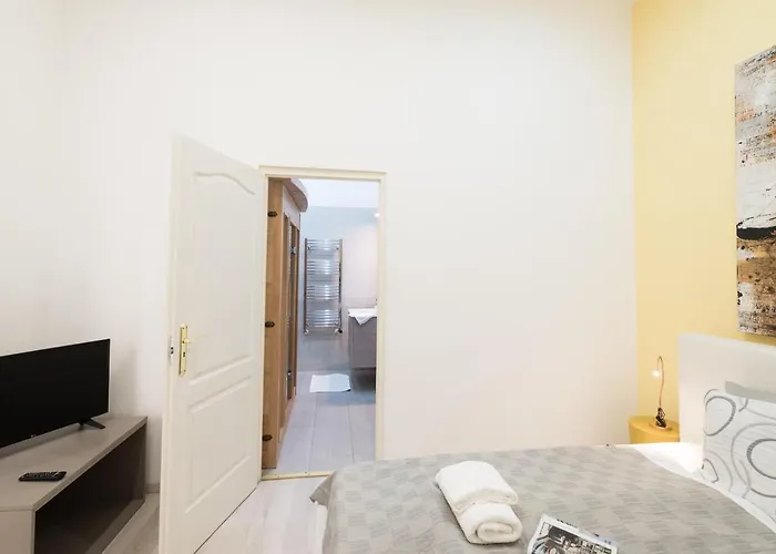 Budapesteasyflat Basilica Lux Apartament *