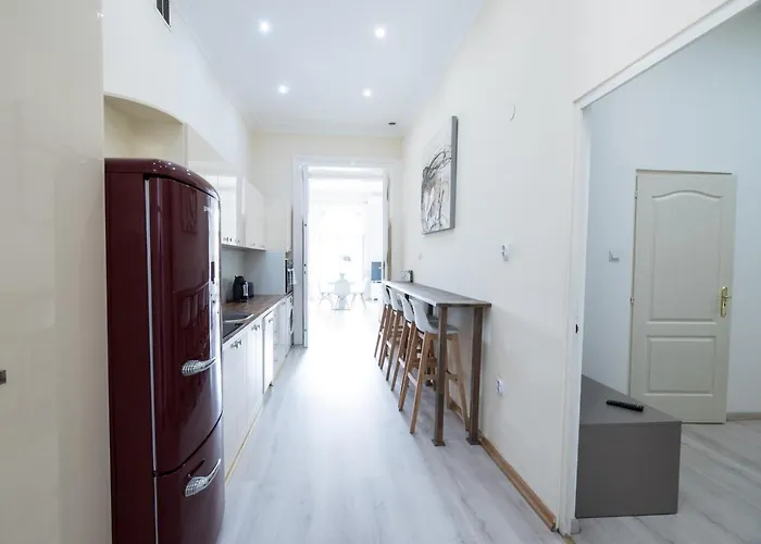 Budapesteasyflat Basilica Lux * Budapesta