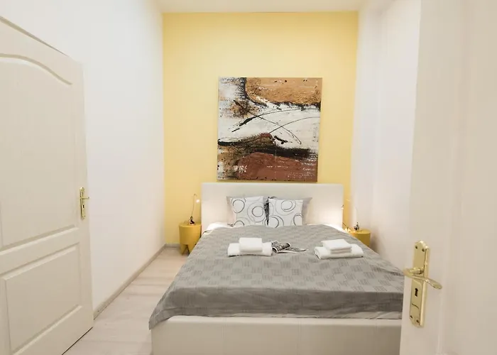 Budapesteasyflat Basilica Lux *