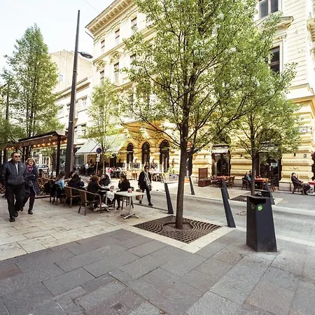 Budapesteasyflat Basilica Lux Βουδαπέστη