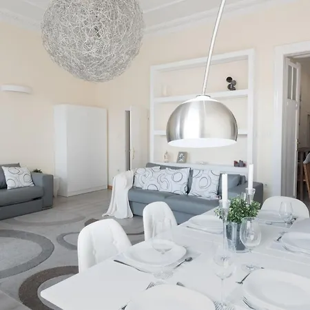 Budapesteasyflat Basilica Lux *