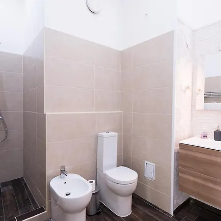 Budapesteasyflat Basilica Lux *